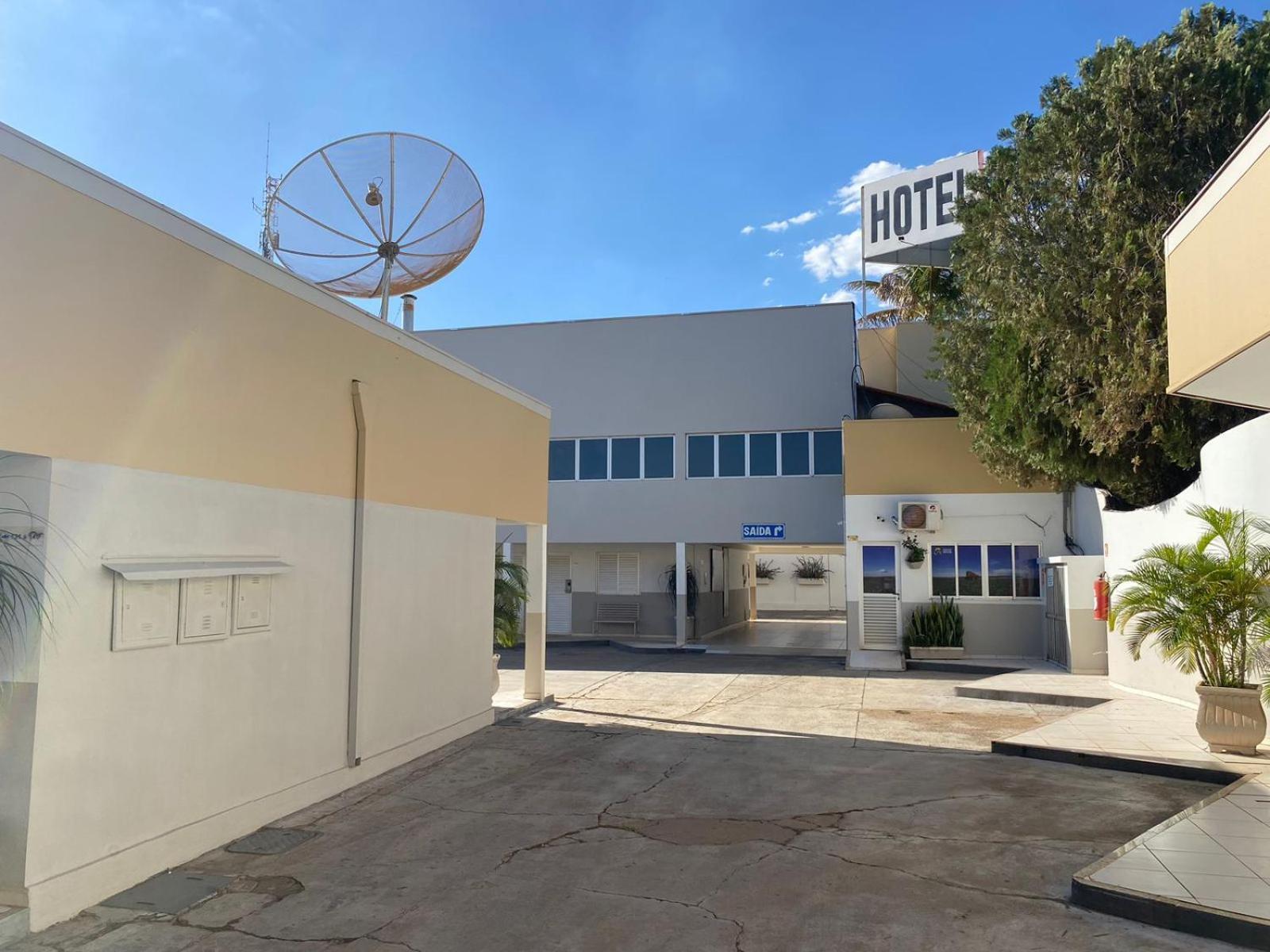 Porto Center Hotel Luis Eduardo Magalhaes Exterior photo